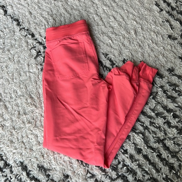 Figs - Coral - Picture 5 of 5